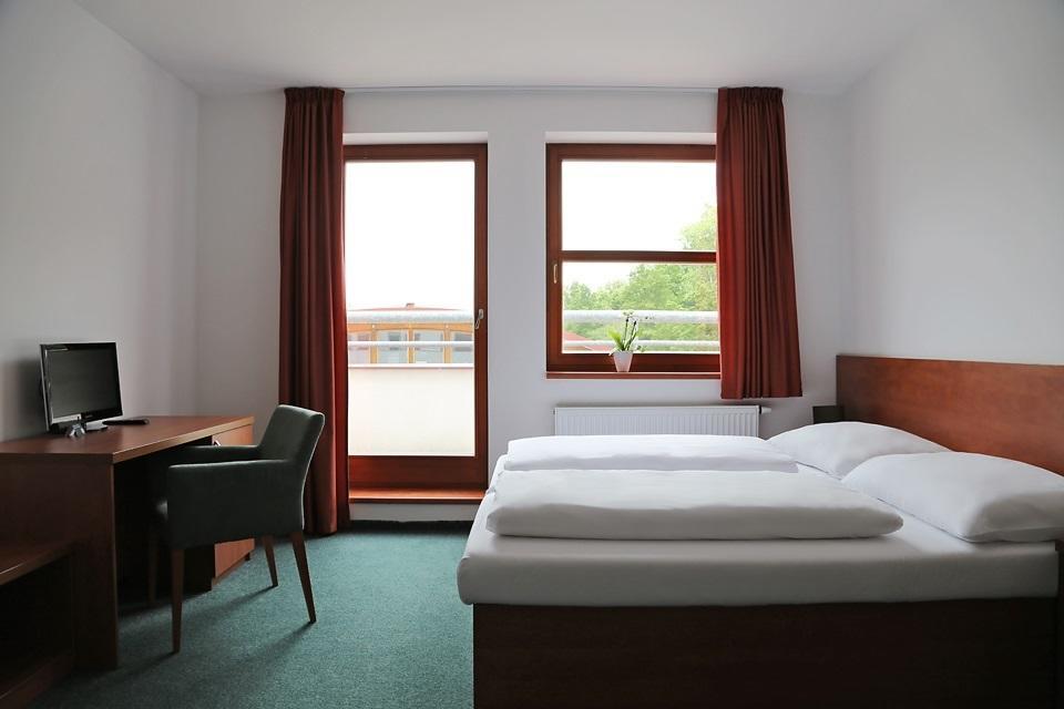 Sporthotel Hostivice 3* Гостивице